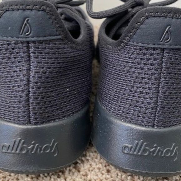 NEW! Allbirds Tree Runners Limited Edition Navy Blue Dark Sole 8 - Picture 11 of 12